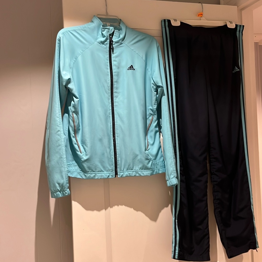 Adidas Jogging Suit Navy/Turquoise Medium. Reflective strips on pockets.